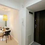 Pulawska 11 -prywatny 4 Osobowy W Centrum Warszawy - Better Apartment