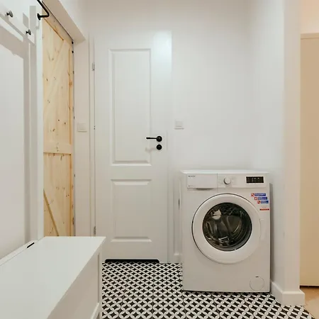 Pulawska 11 -prywatny 4 Osobowy W Centrum Warszawy - Better *