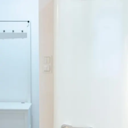 Pulawska 11 -prywatny 4 Osobowy W Centrum Warszawy - Better דירה ורשה