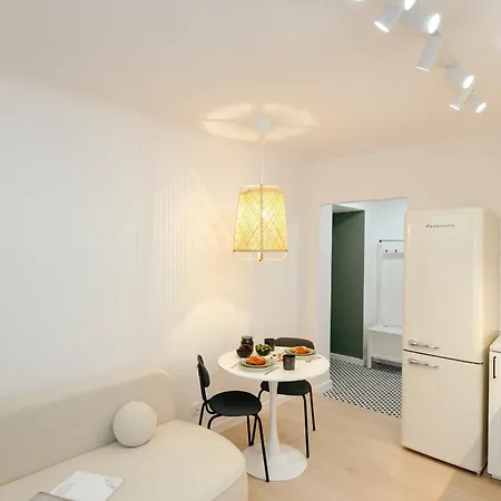 Pulawska 11 -prywatny 4 Osobowy W Centrum Warszawy - Better *