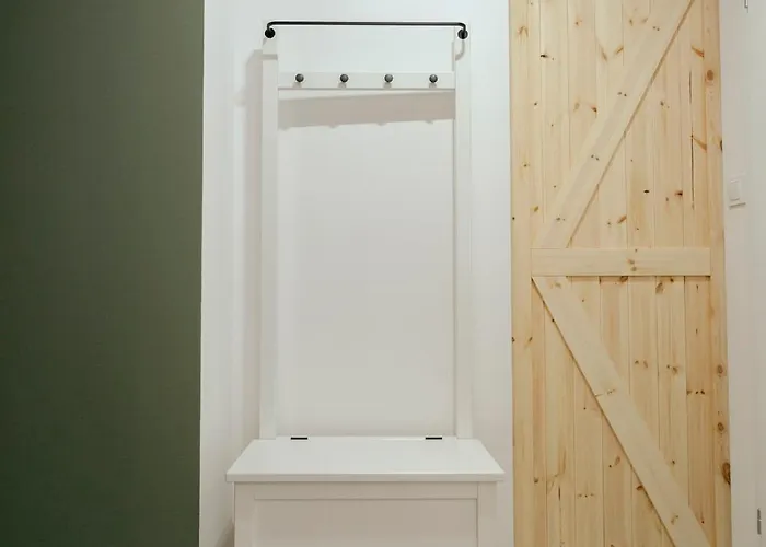 Pulawska 11 -prywatny 4 Osobowy W Centrum Warszawy - Better Apartment