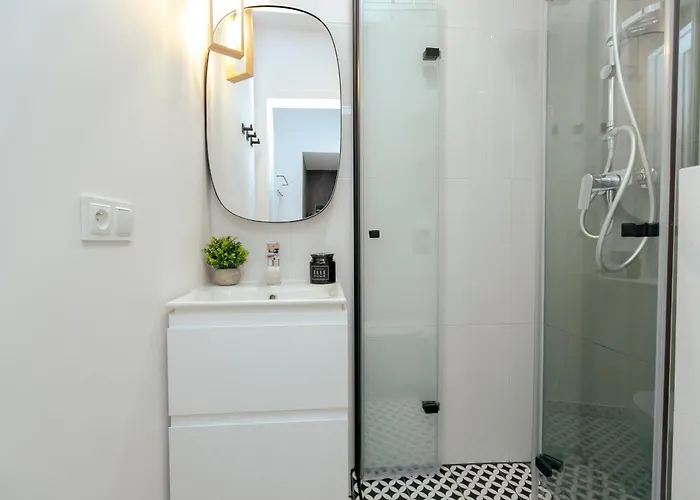 Pulawska 11 -prywatny 4 Osobowy W Centrum Warszawy - Better