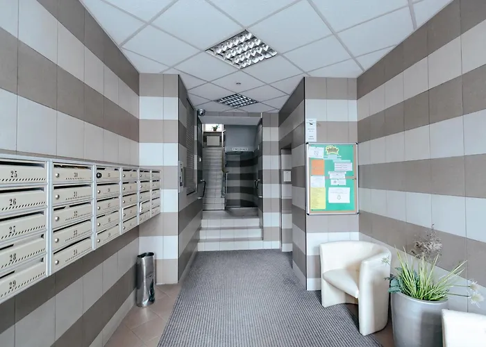 Pulawska 11 -prywatny 4 Osobowy W Centrum Warszawy - Better Apartment