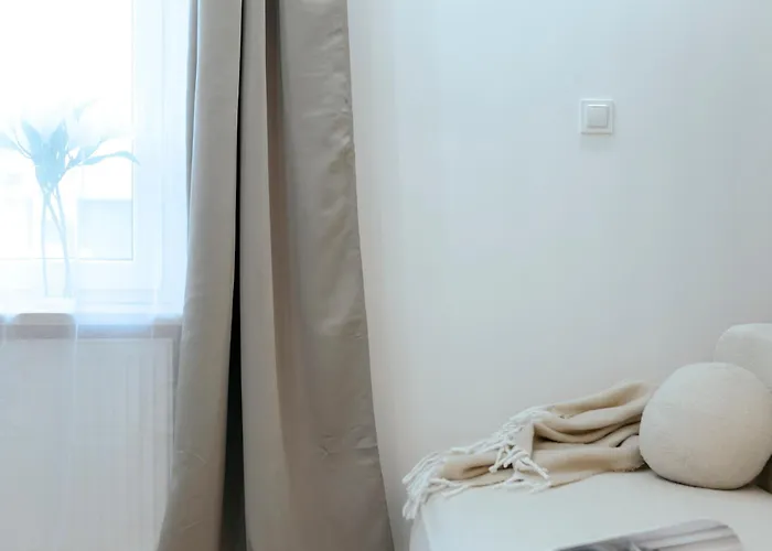 Pulawska 11 -prywatny 4 Osobowy W Centrum Warszawy - Better Apartment