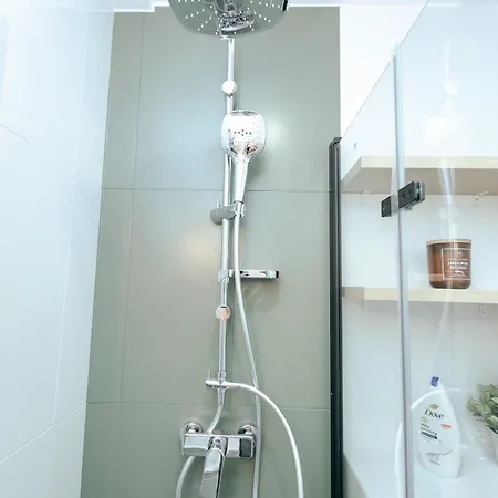 Pulawska 11 -prywatny 4 Osobowy W Centrum Warszawy - Better * Varsovie